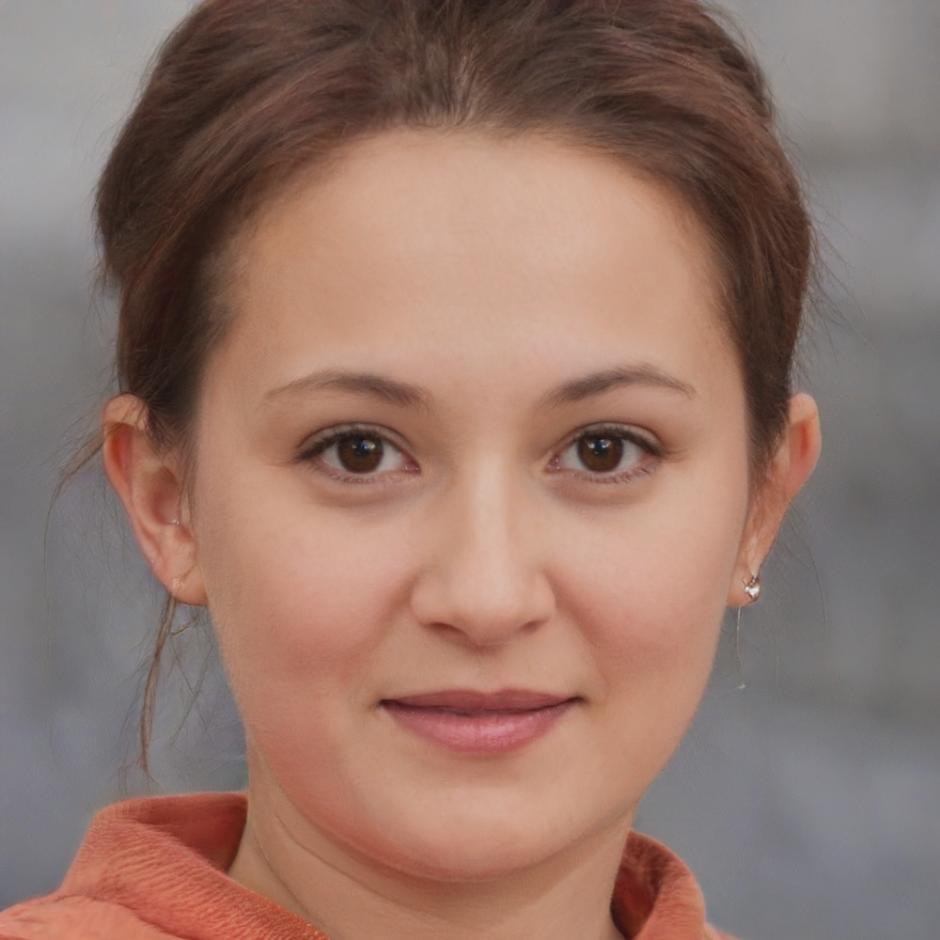 Portrait de Margot Delacroix, formatrice experte en création d'entreprise